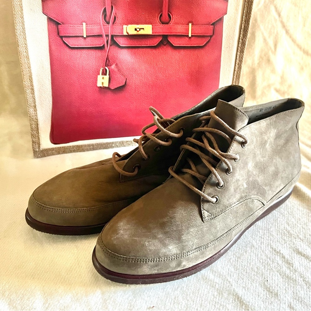 Women's Suede Chukka Boots in Taupe - Classic Lace-Up